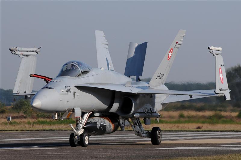 J-5012 clipped wing.jpg